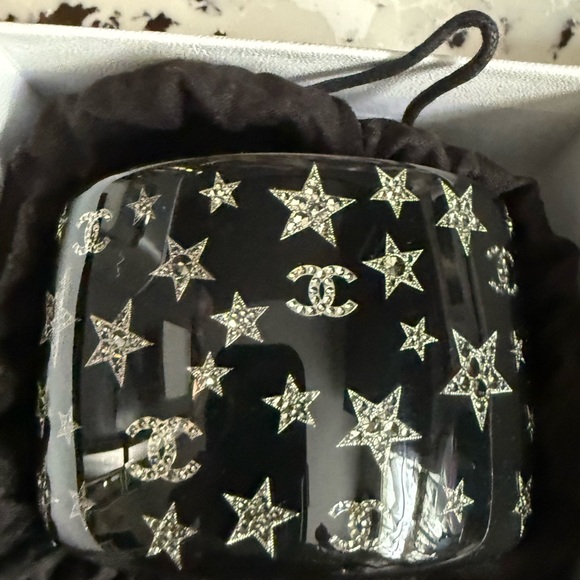 Chanel Noir Bangle with Crystal Accents - Picture 6 of 7